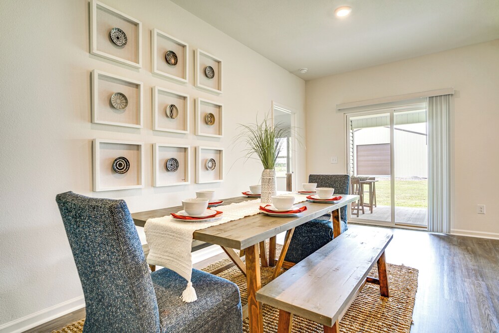 12 Mi to Avery Island: Spacious Family Home!