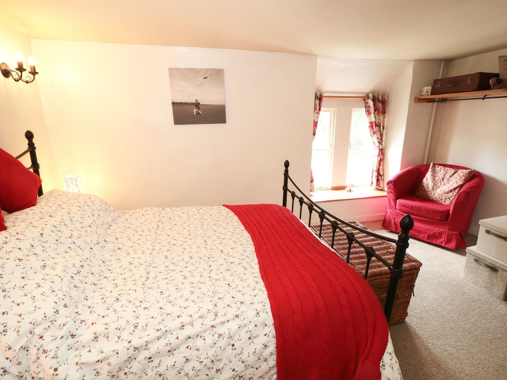 Holly Cottage