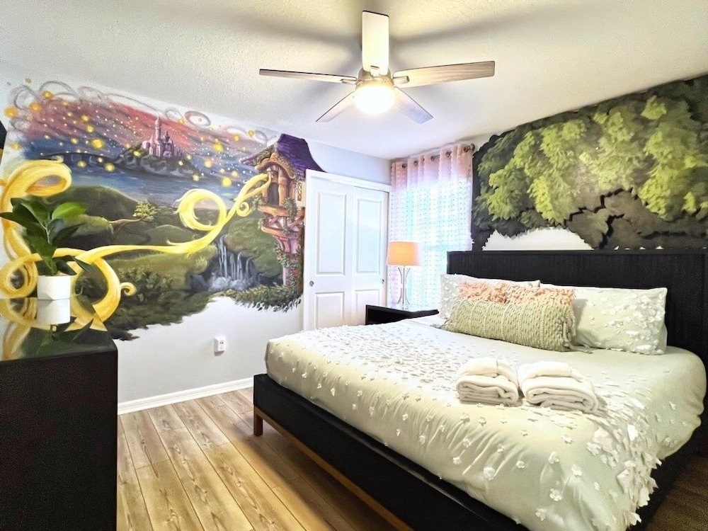 Stunning Themed 7 Bed Pool Home With Theater-3229l 7 Bedroom Home