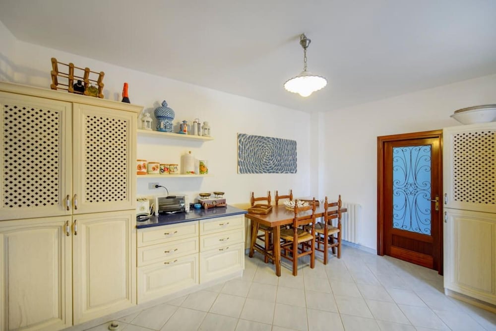 Villa Elena by Elite Villas view 3