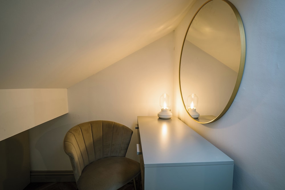 Sun St Apartment 5