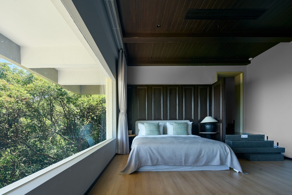 Miyue Shenzhen Tianlu Secret Wild Wizard Holiday Hotel