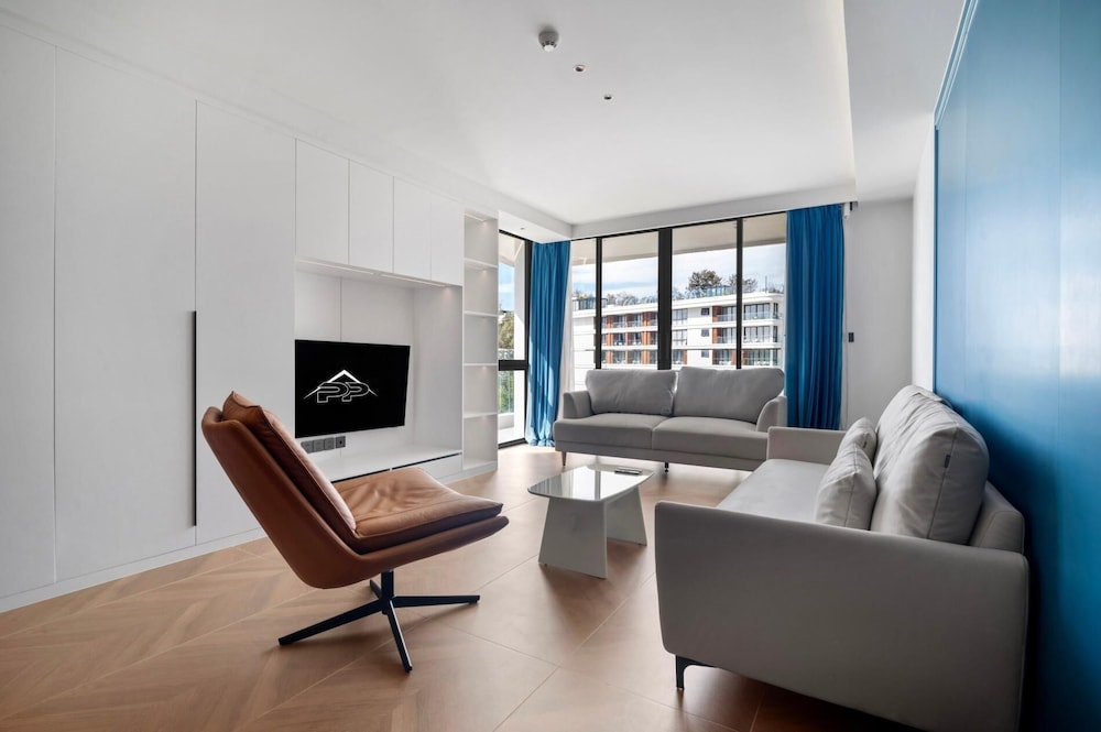 Premier Kora 3-bedroom Apartment E333 Beachfront