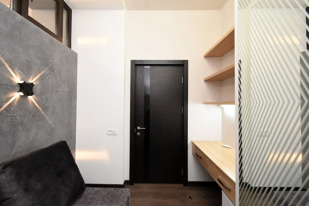 Luxury apartment on Tsitsernakaberd hgw