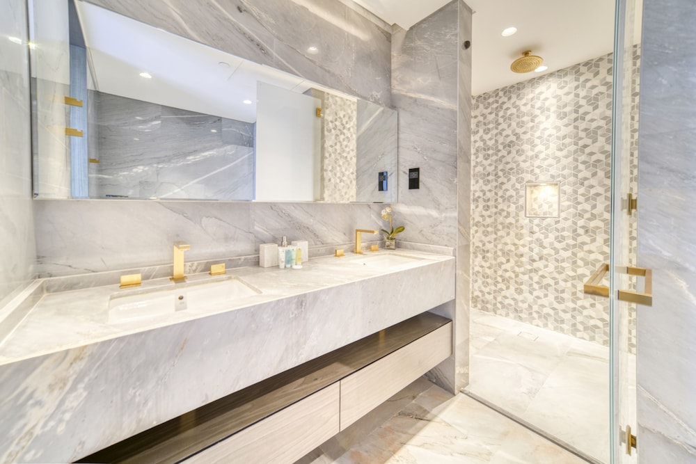 Five Palm Jumeirah Residences -Mint Stay
