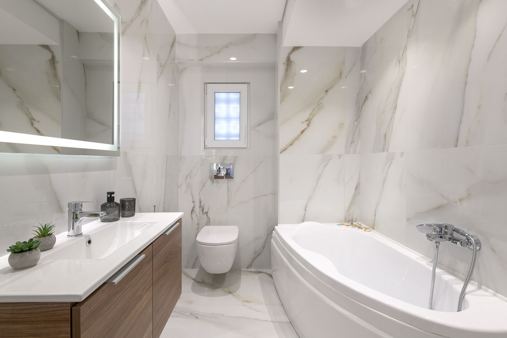 Harmony Elegant Central Apartment