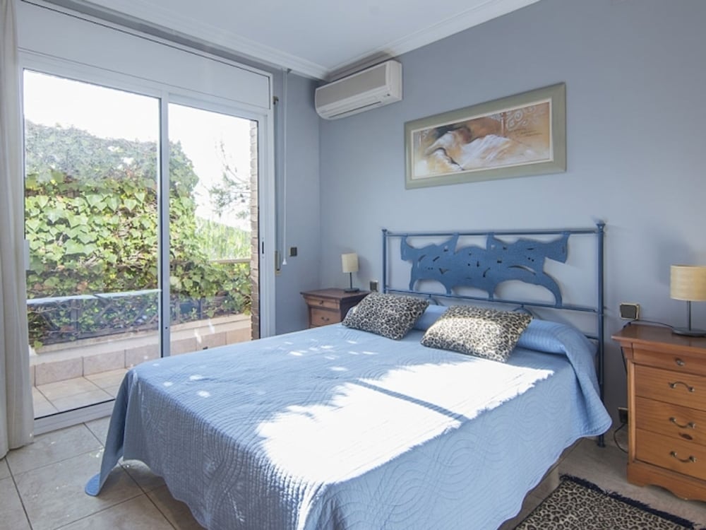 Th103 Villa Espaciosa con Piscina Privada y Jard n