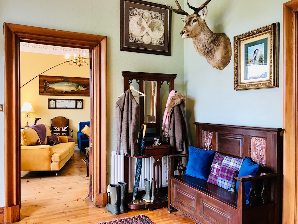 Lairds Lodge