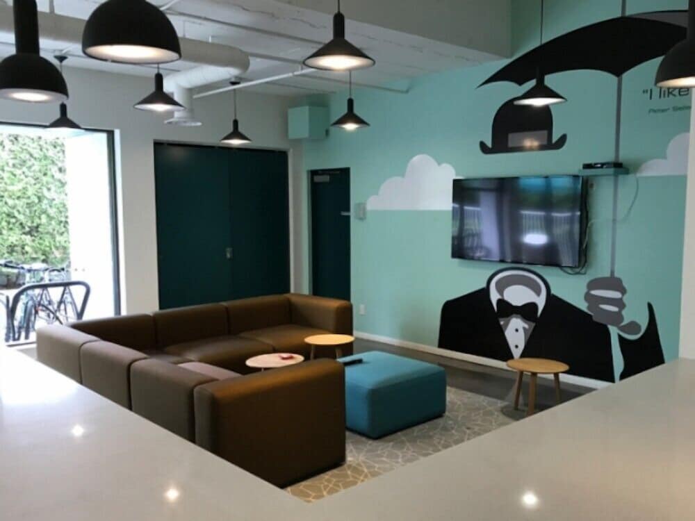 Backpacker College at EC Vancouver: APT Living - Image 2