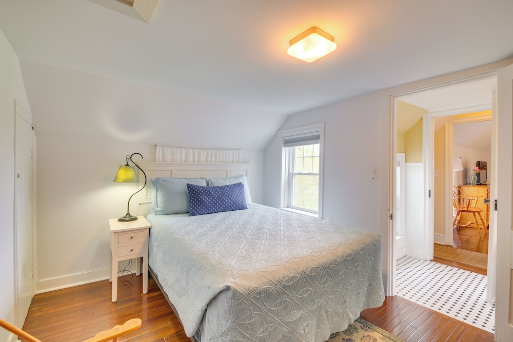 Rockland Home w/ Deck 5 Mins to Historic Downtown!, photo 6