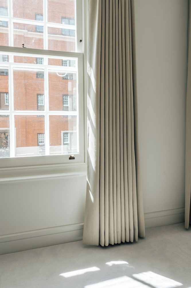 Claridge House by SLO