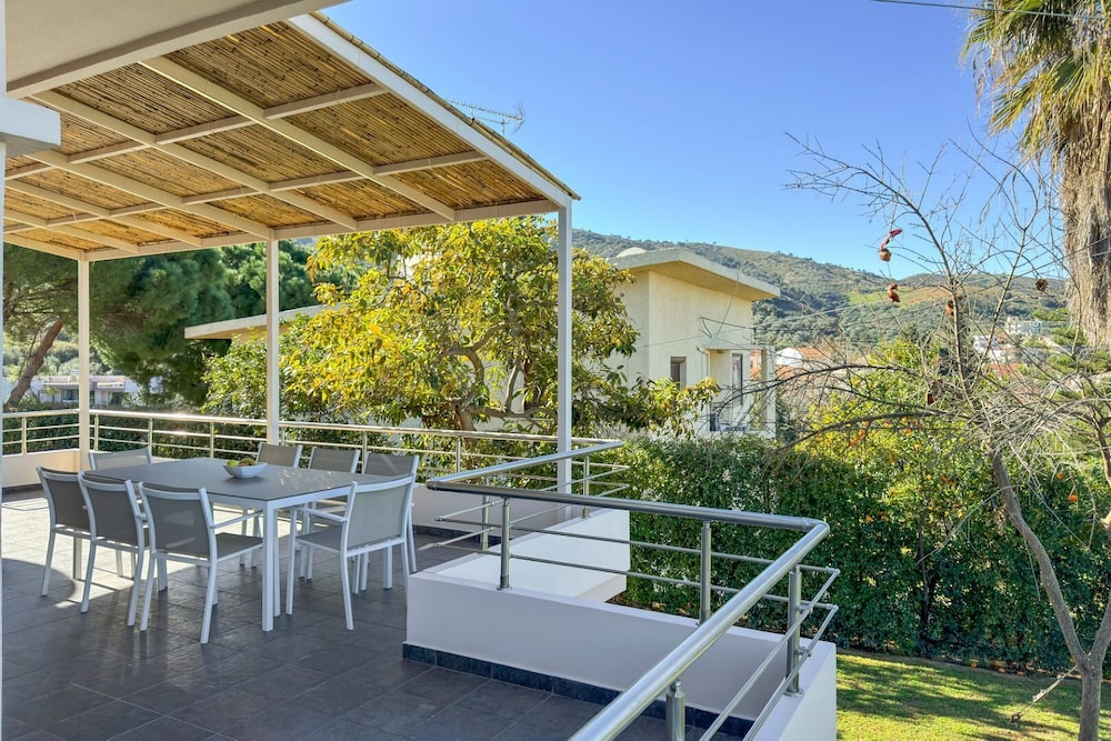 Villa Adam
