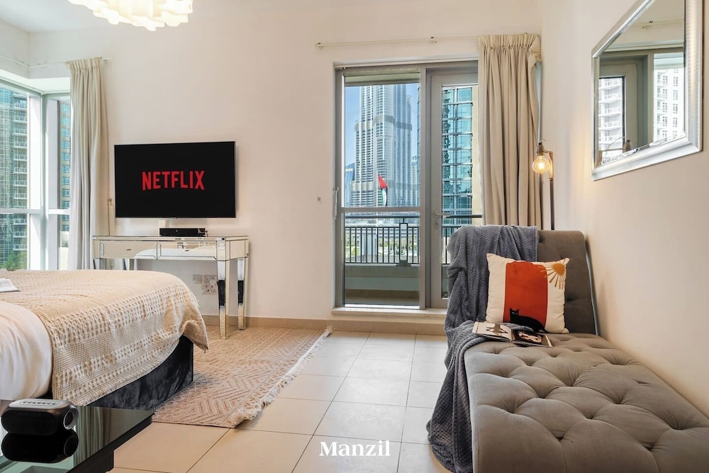 Stylish 2BR With Burj Khalifa View Near Dubai Mall