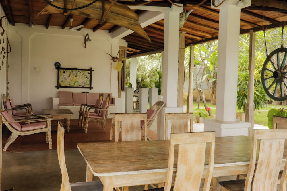 Deep Blue Sea Rental Villa