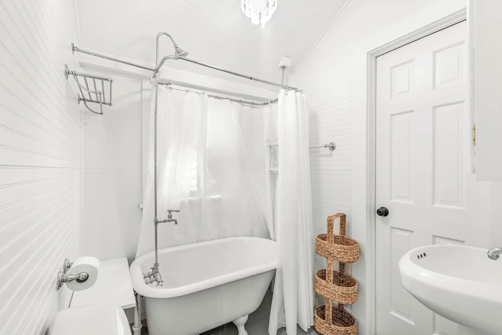 Cake by the Ocean Tybee Vacation Rentals
