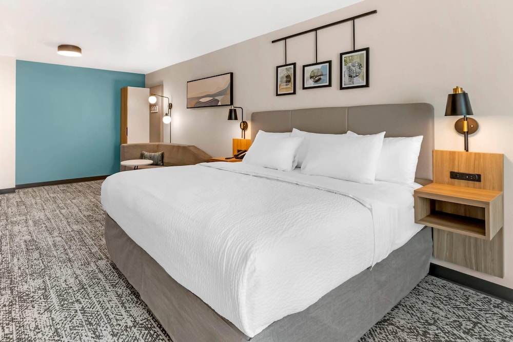 Sleep Inn & Suites