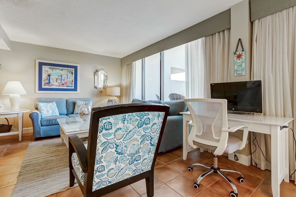Omni Captains Court 1029 2 Bedroom Condo