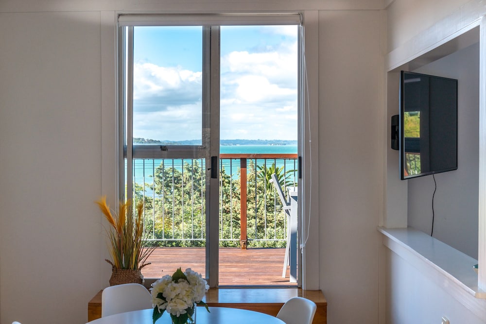 Moana Cottage view 3
