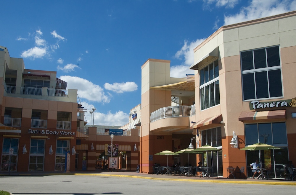 Bahama Beach Club of Pompano