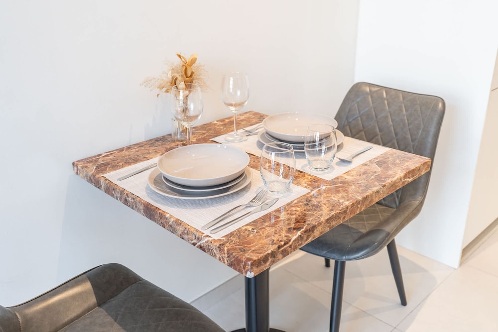 Spacious and Stunning Studio in The Heart of JVC