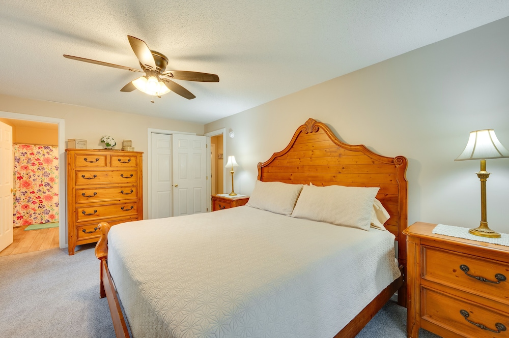 Spacious Bartlett Condo w/ Balconies & Pool! view 3