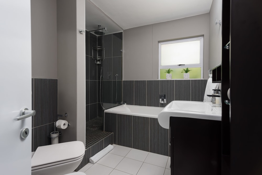 Sanhill Terrace 7