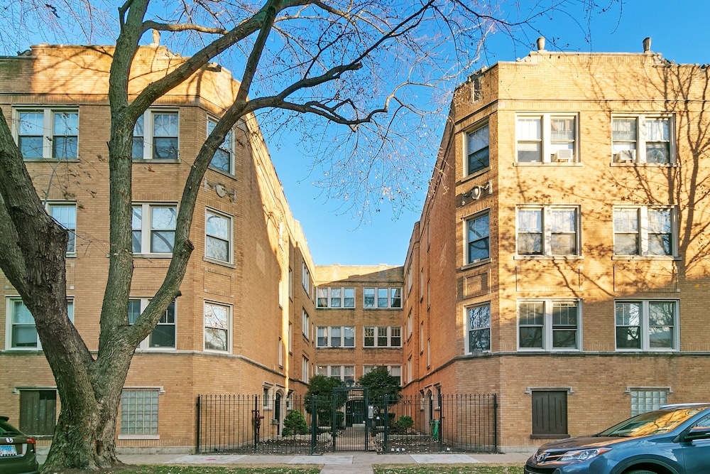 1BR City Comfort - Campbell rep