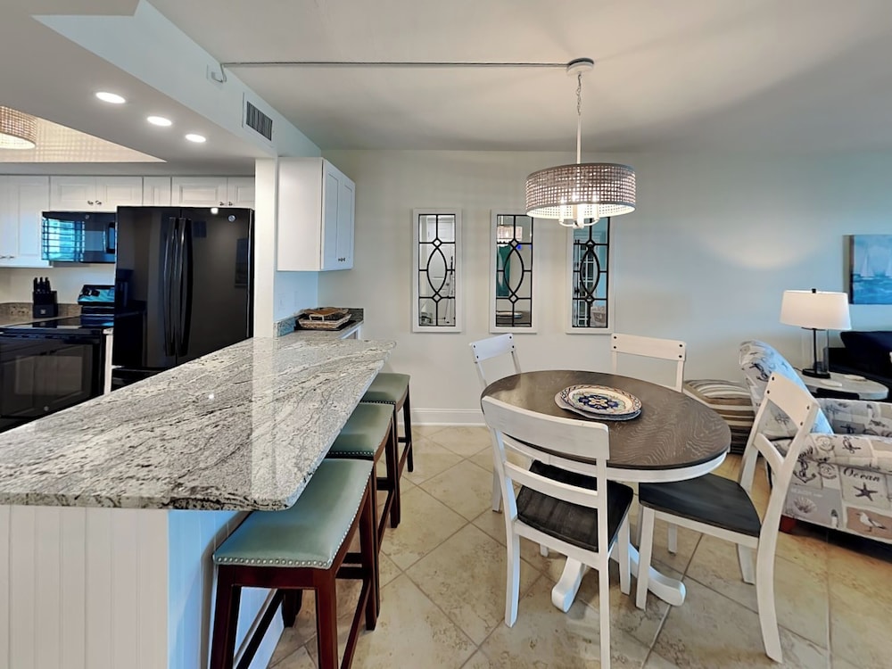 Seaside 4 by Distinctive Beach Rentals