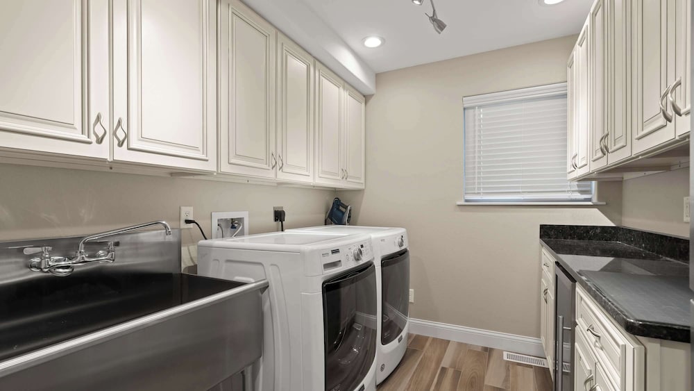 Lakeside Haven - Condo for 8