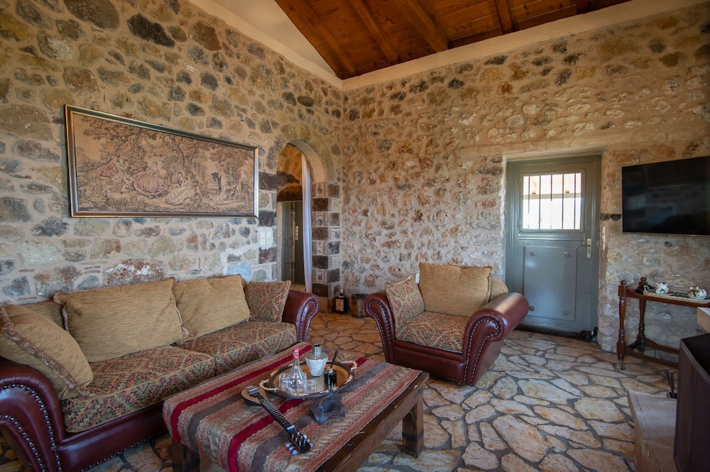 Niki s Tower - Majestic Seaview Stone Nest
