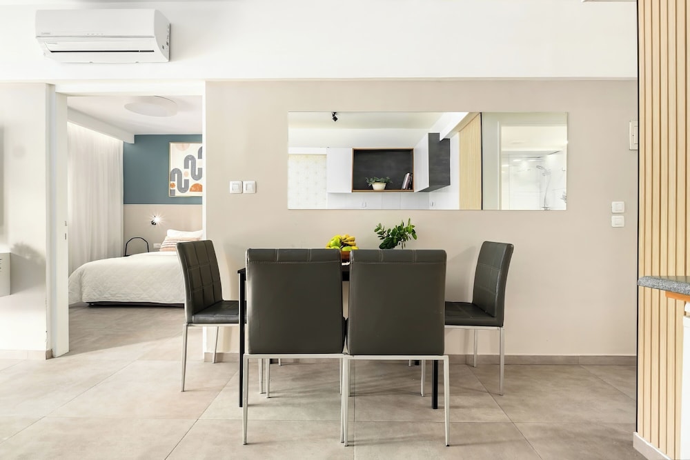 Royal Park Apt Resort by Sea N Rent