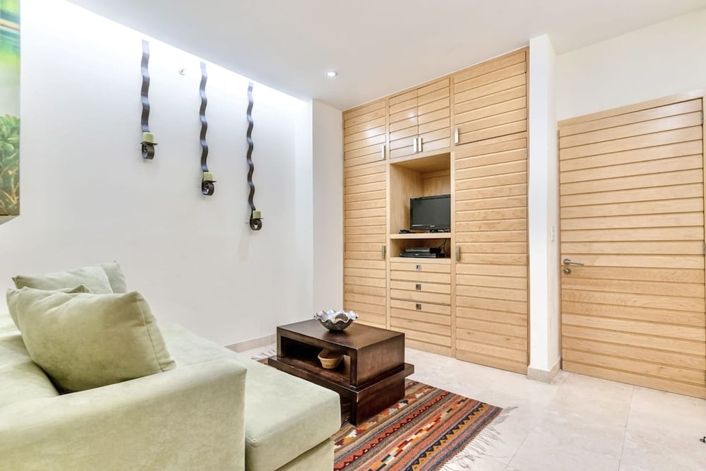 Anana El Dorado 203 Condo With Lake Views Pool