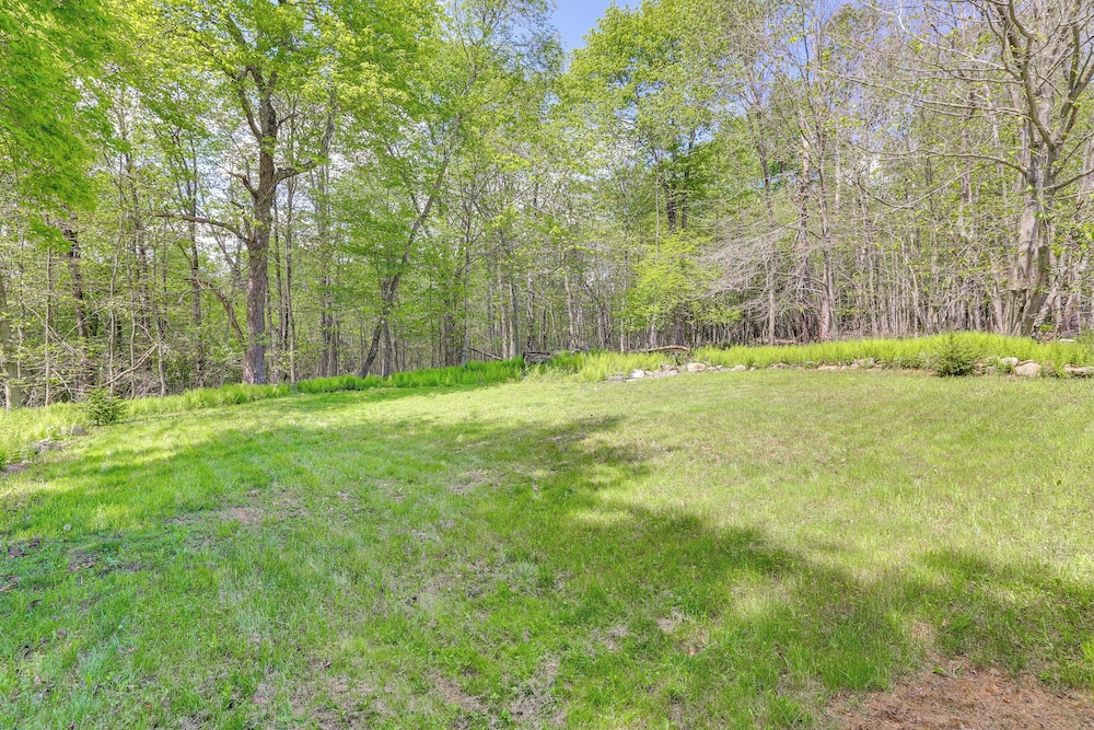 Walk to Lake Carobeth: Gem in Pocono Country Place