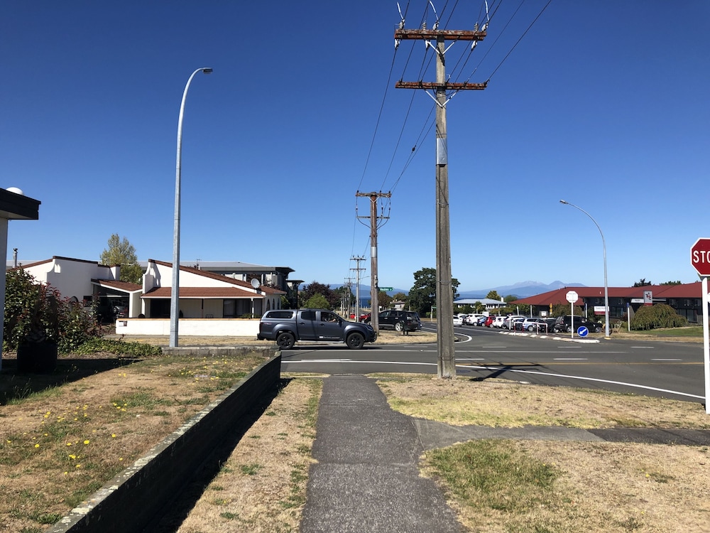 Adelphi Motel