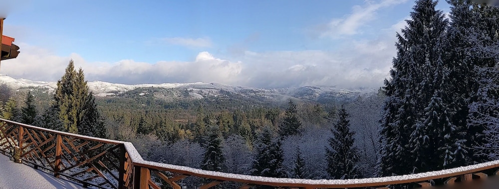 MapleRidge House: A BnB For All Seasons!