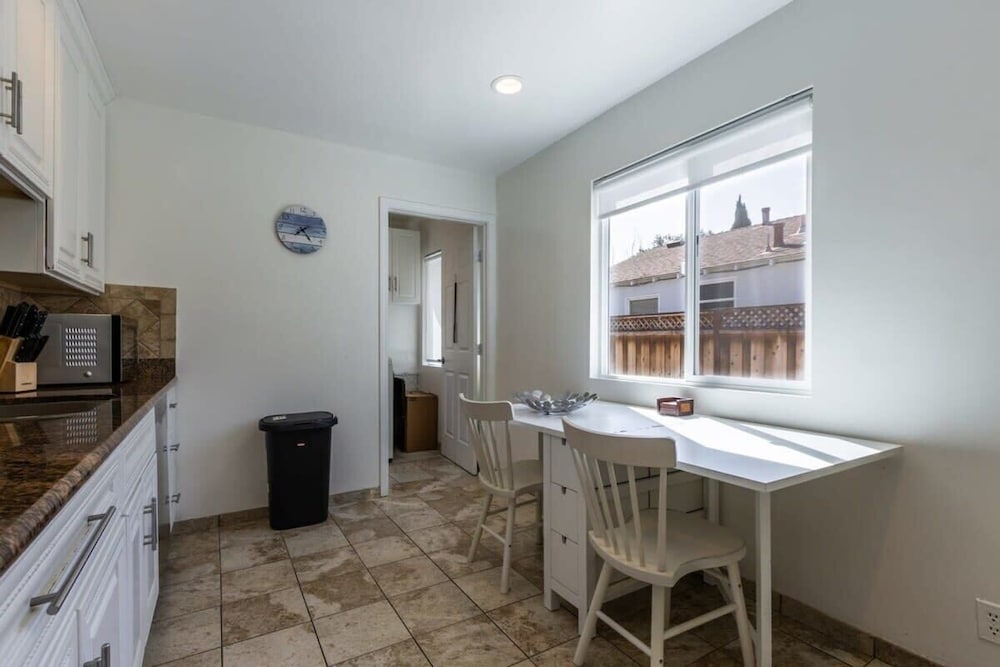 @ Marbella Lane - Convenient Home in Sunnyvale