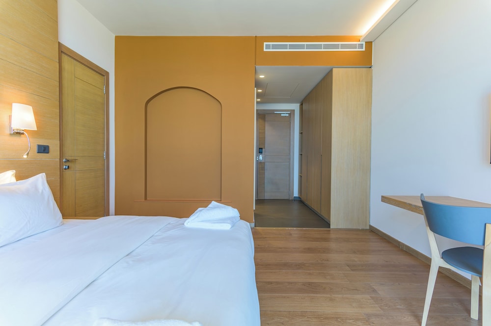Jounieh Living - Residences by Local Host