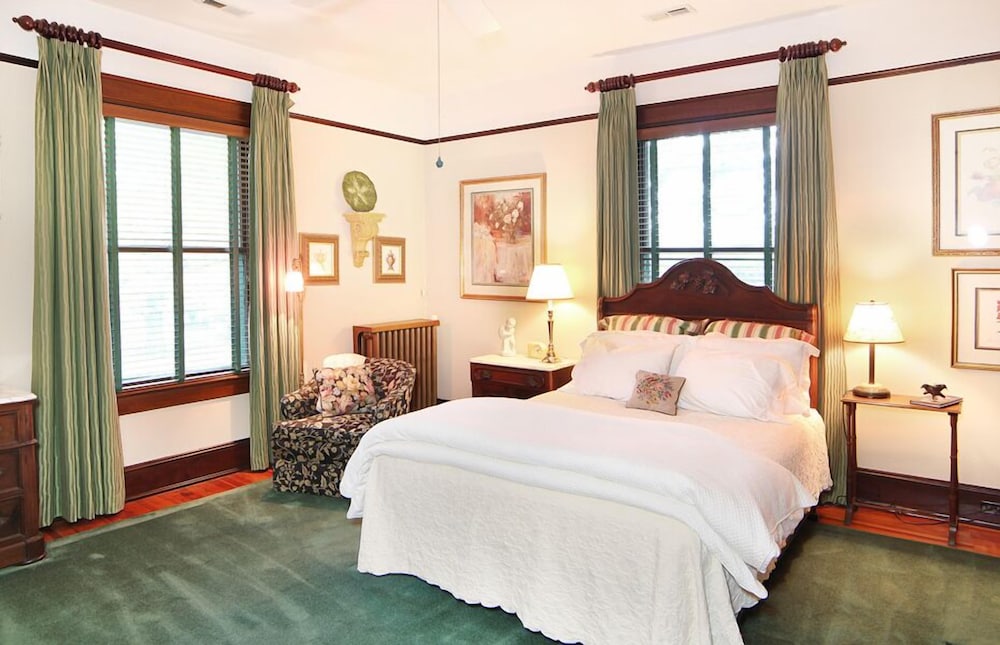 Double Oaks Bed and Breakfast, photo 10