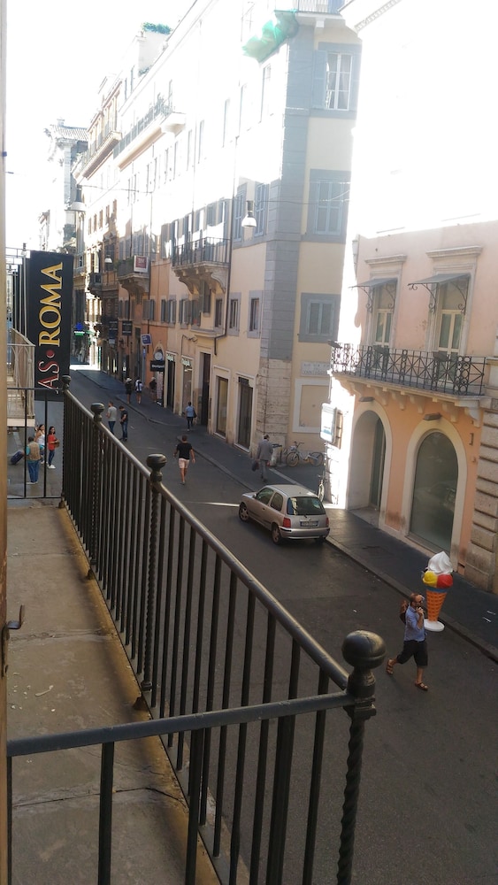 Domus Del Corso Spagna