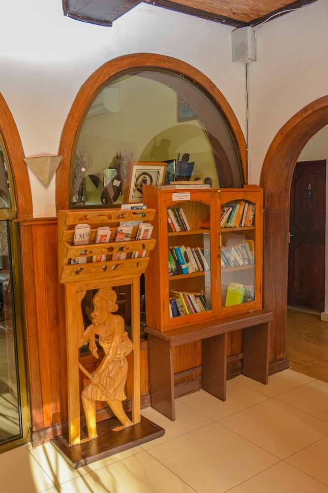 Best Western Jangwani Sea Breeze Hotel