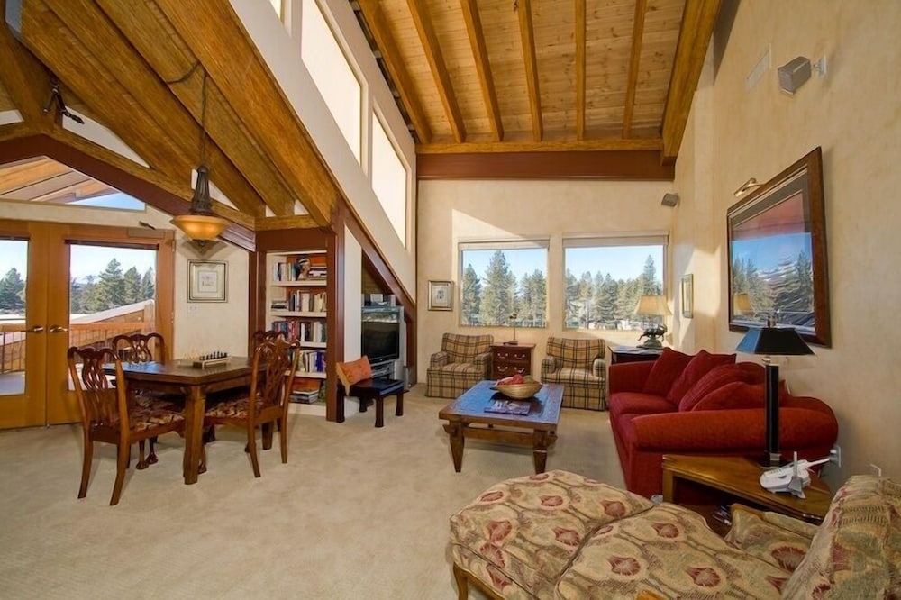 Downtown Penthouse 4 Bedroom Condo