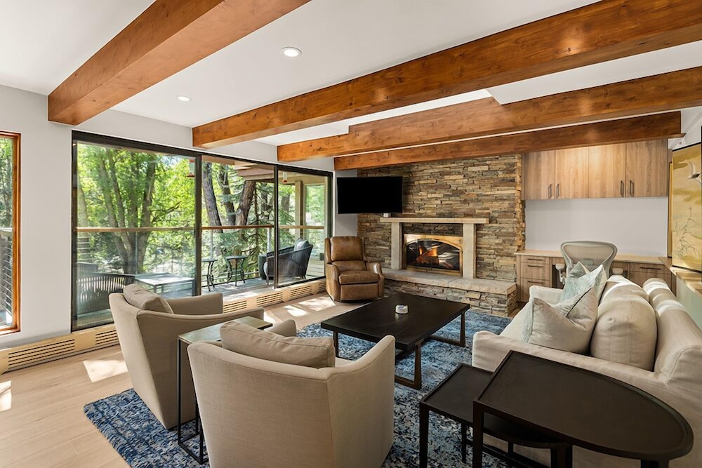 Chateau Eau Claire & Roaring Fork by Frias Properties