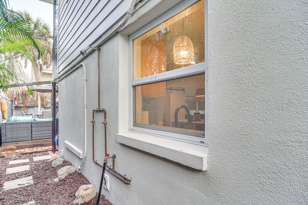 Walk to Beach: Treasure Island Gem w/ Golf Cart!
