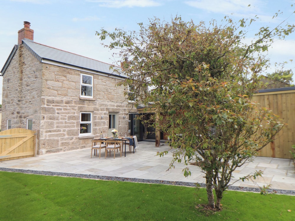 Carn House