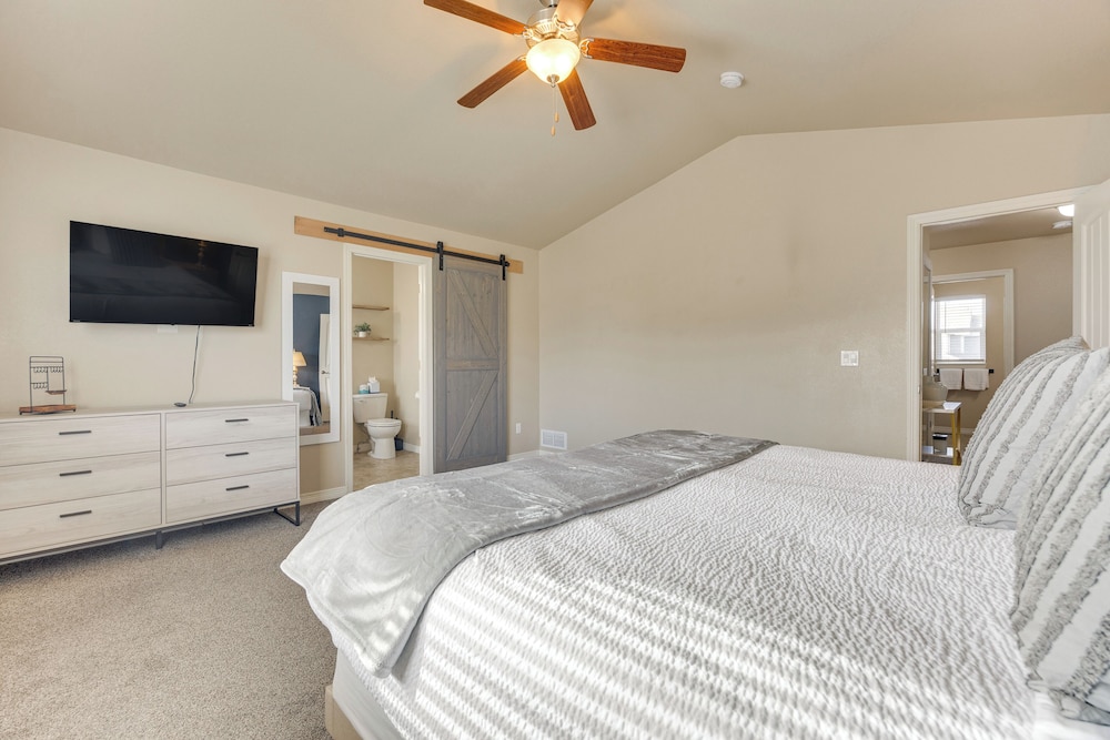 Explore Pikes Peak & Colorado Springs: Family Home