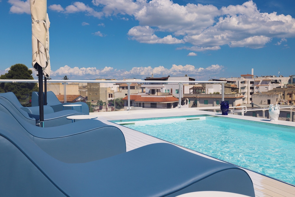 Hotel with swimming pool in Marinella di Selinunte
