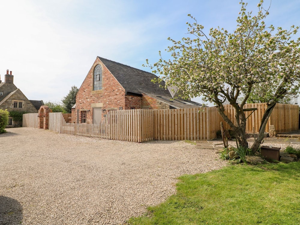 Hunters Lodge at Wildersley Farm
