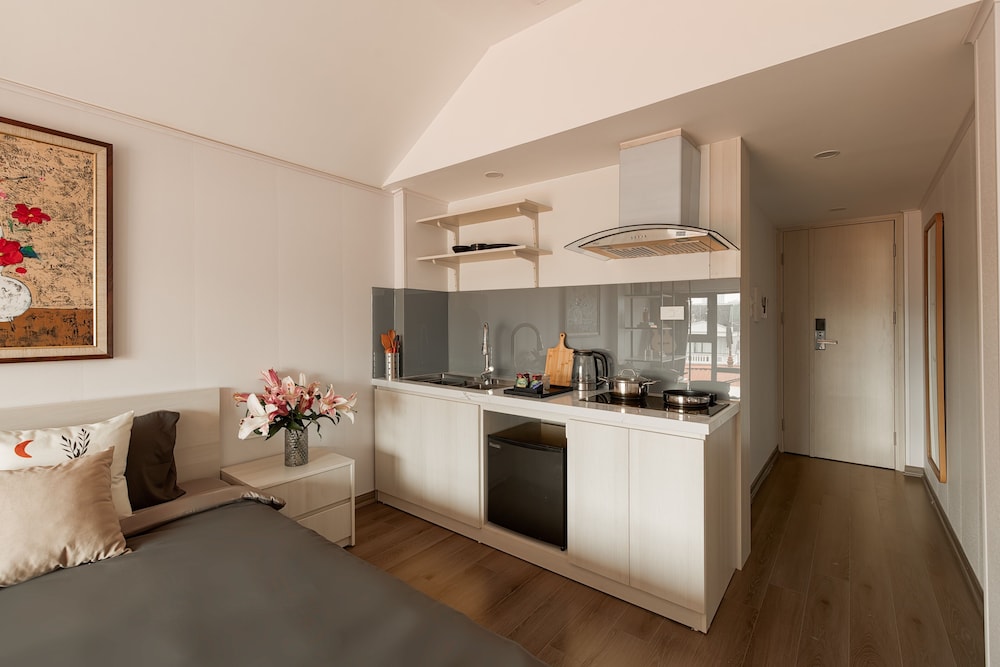 HoLo Ba Dinh Hanoi - Serviced HomeStay