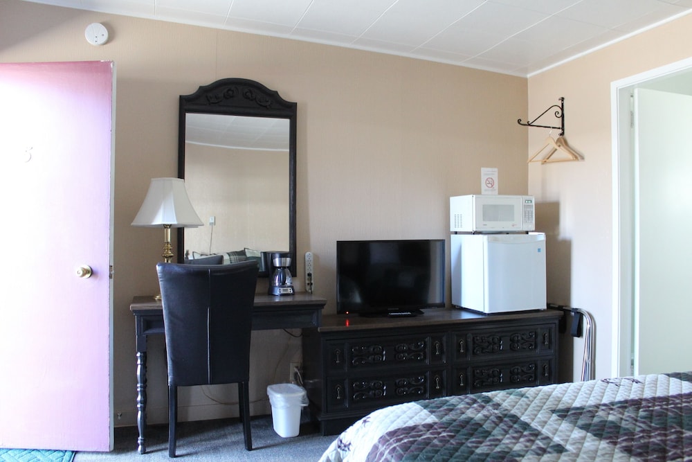 Nomad motel view 4