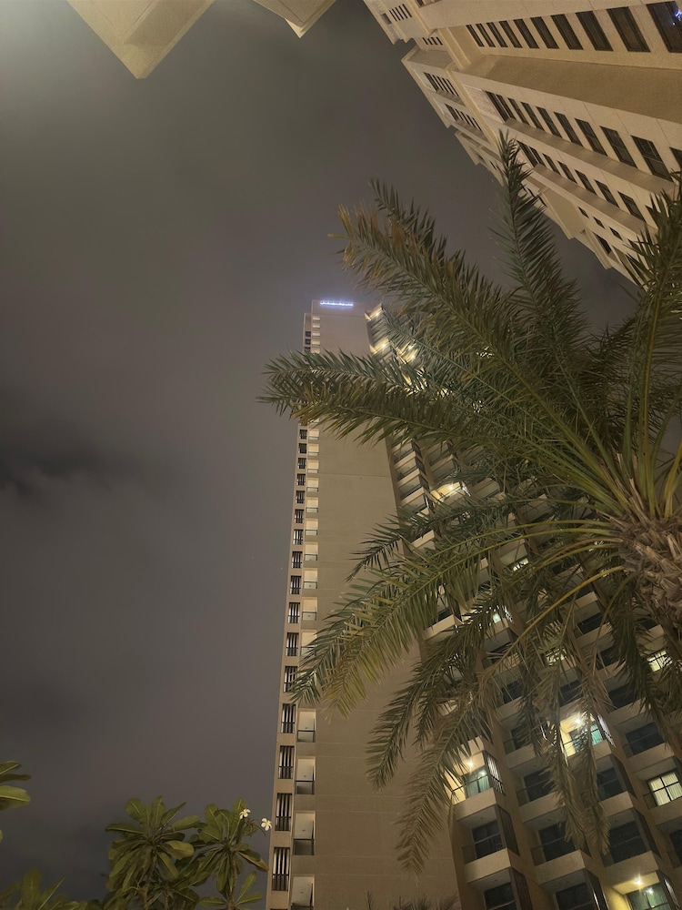 Dubai Eye View Stay
